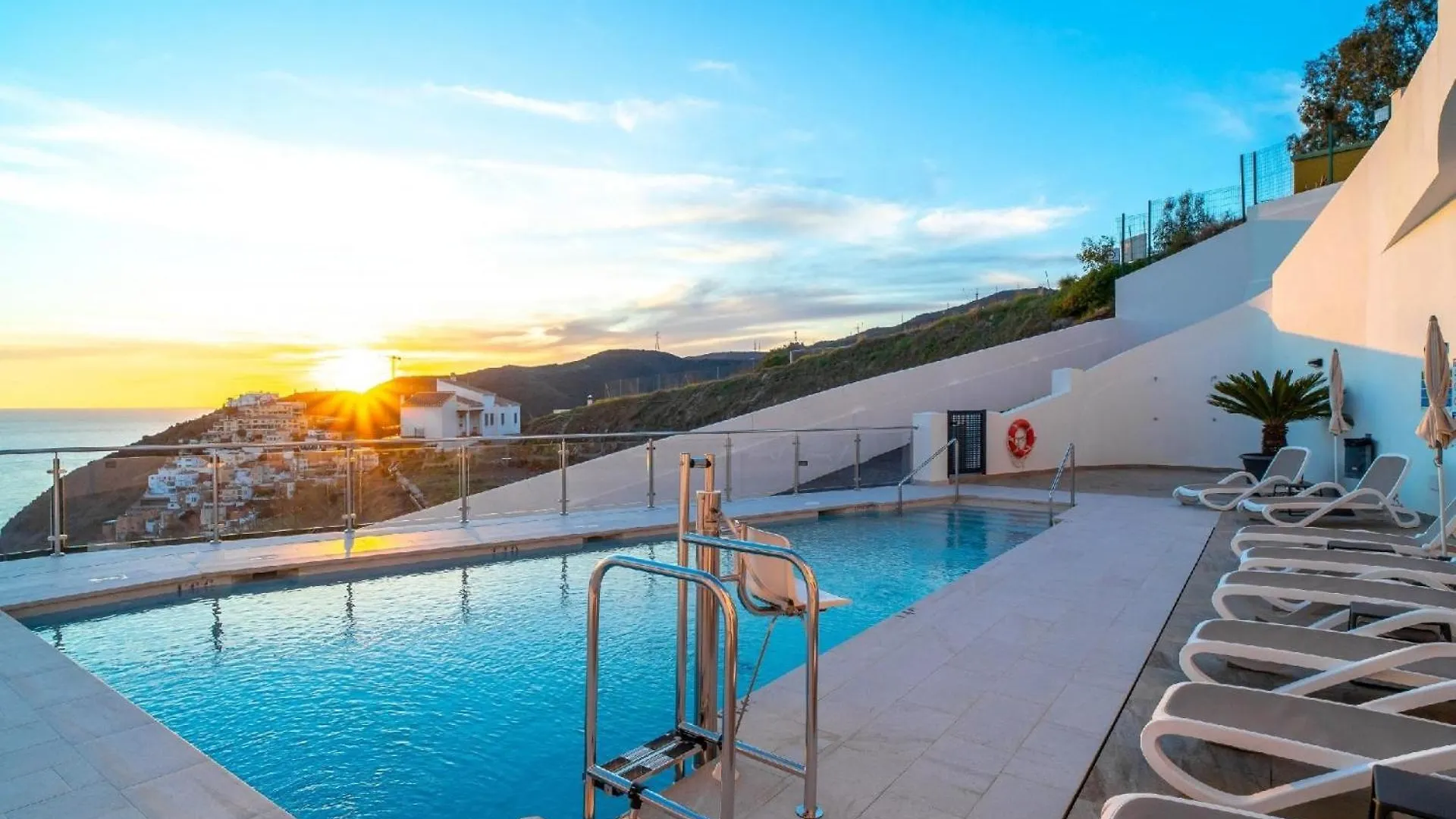 アパート Ferienwohnung Fuer 6 Personen Ca 120 Qm In Nerja, Andalusien Costa Del Sol スペイン